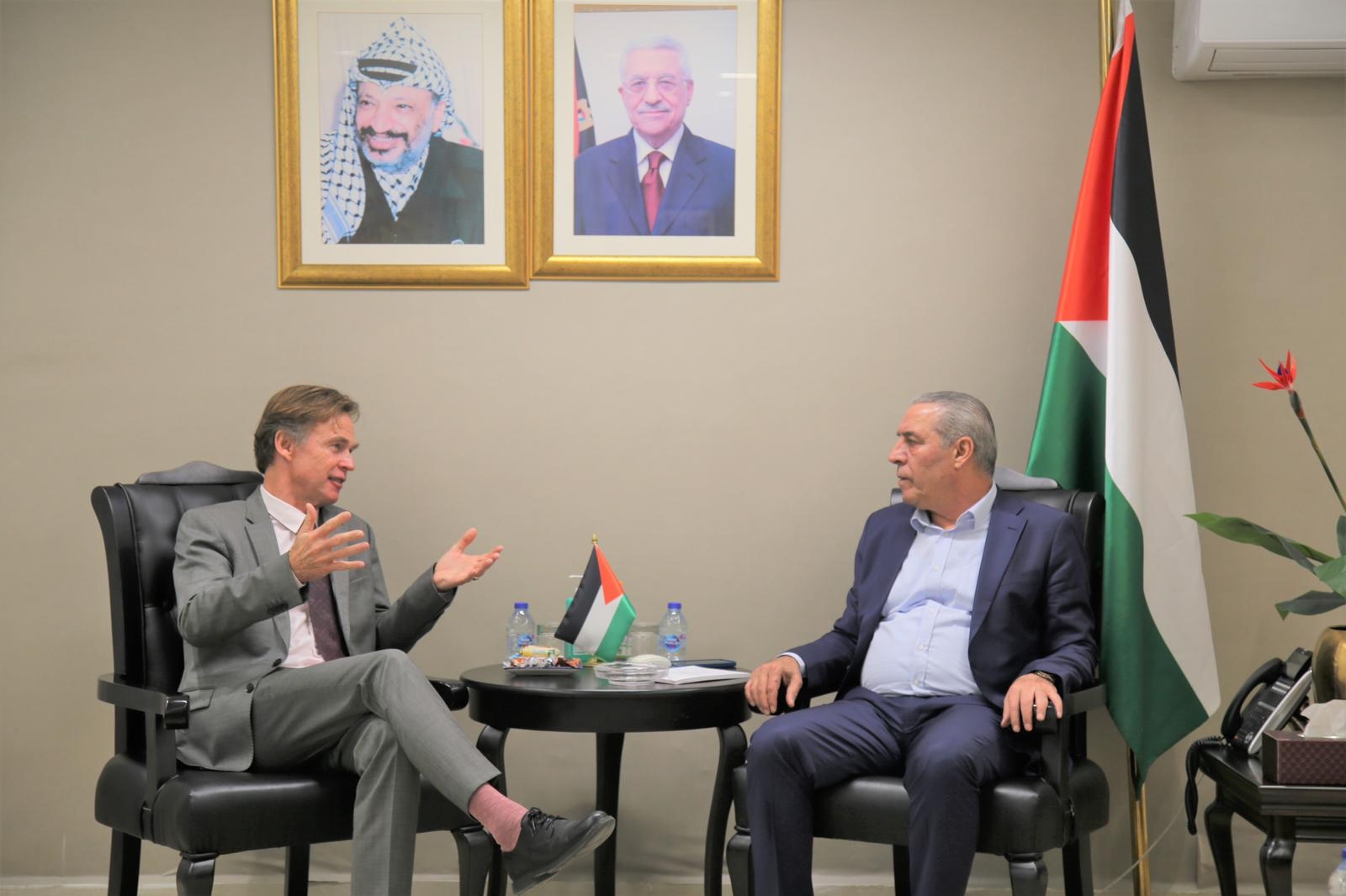 أمين سر اللجنة التنفيذية لـ م.ت.ف حسين الشيخ