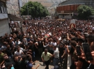 عشرات الآلاف يشيعون شهداء نابلس الثلاثة وسط غضب عارم