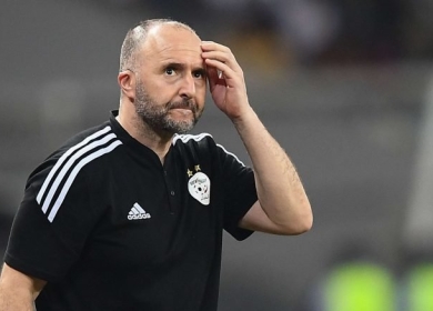 صحيفة فرنسية تهاجم مدرب المنتخب الجزائري بسبب هذا اللاعب