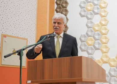 عورتاني يطلع وفدا كنديا على واقع التعليم وسُبل دعم الطلبة من ذوي الإعاقة