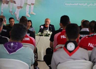 الرجوب: تأهل "الفدائي" إلى نهائيات آسيا تتويج لجهود اللاعبين وكافة الطواقم الفنية والإدارية