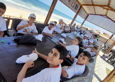 تواصل فعاليات المخيمات الصيفية " أطفال على درب العودة " الذي تنظمها  دائرة شؤون اللاجئين واللجان الشعبية 