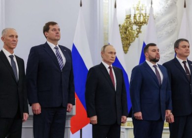 بوتين يوقع وثيقة “ضم” 4 مقاطعات أوكرانية إلى روسيا