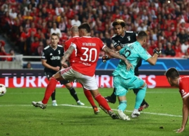 بنفيكا يهزم يوفنتوس ويتأهل لدور 16 في دوري أبطال أوروبا