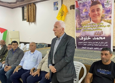 الأحمد يقدم واجب العزاء بالشهيد الطفل خلوف