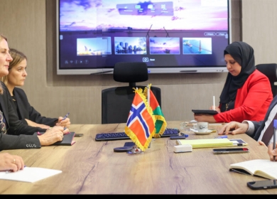 وزير المالية يبحث مع المبعوثة النرويجية لعملية السلام تحضيرات الجلسة الرسمية لاجتماع لجنة تنسيق مساعدات الدول المانحة