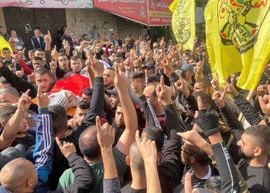 جماهير غفيرة تشيع جثمان الشهيد السعدي في مخيم جنين