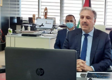 الوزير عساف يفتتح دورة تدريبية حول تحديات التحقق وجمع الأخبار في مناطق الحرب