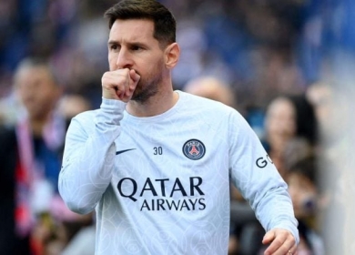 تقارير: ميسي يعود إلى باريس وينضم لتدريبات سان جيرمان غدا