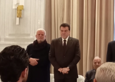 أبو العردات يقدّم واجب العزاء بوفاة الرئيس الحسيني وكنيعو وقماطي