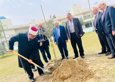 البكري يبحث سبل تعزيز التعاون مع مؤسسات وجمعيات خيرية قطرية