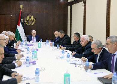 الرئيس يترأس اجتماعا للجنة المركزية لحركة "فتح"