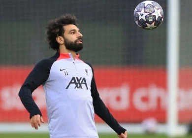 محمد صلاح يعود لرادار باريس سان جيرمان بديلا لميسي