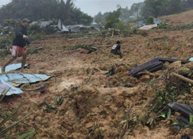 11 قتيلا وعشرات المفقودين في انزلاق تربة بأندونيسيا