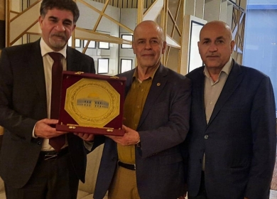 السفير عبد الهادي يكرم البروفيسور  فيتالي نعومكين رئيس معهد الاستشراق التابع لأكاديمية العلوم لروسيا الاتحادية 