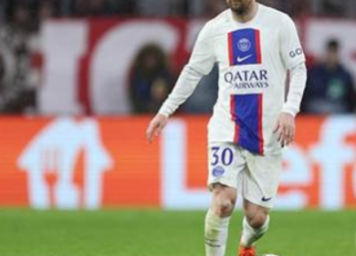 تقرير: ميسي يطالب ب 3 أضعاف راتب رونالدو للانتقال للهلال السعودي