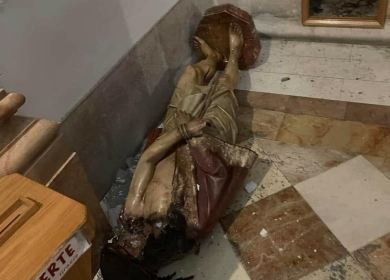 الاحتلال يستهدف "سبت النور" والمسيحيين