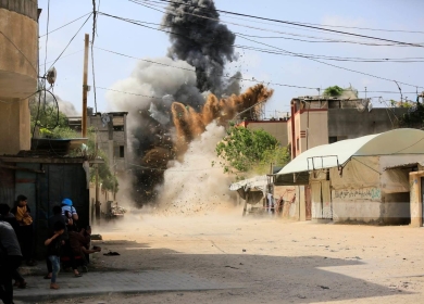 شهيدان وأكثر من 10 إصابات في غارة إسرائيلية على شقة شمال غزة