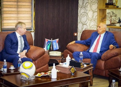 الرجوب يطلع ممثل الاتحاد الأوروبي لعملية السلام على آخر المستجدات السياسية