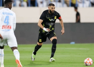 بنزيمة يسقط الأخدود ويصعد باتحاد جدة إلى صدارة الدوري السعودي