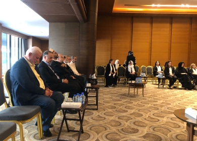 ابو العردات على رأس وفد من حركة "فتح" عزّى بالراحلة نجاح سلام