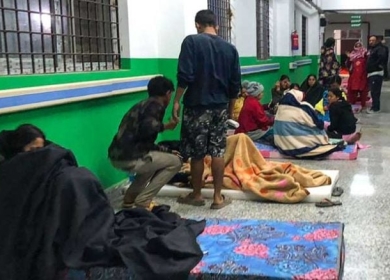 زلزال قوي يهز نيبال ومقتل 128 شخصا على الأقل