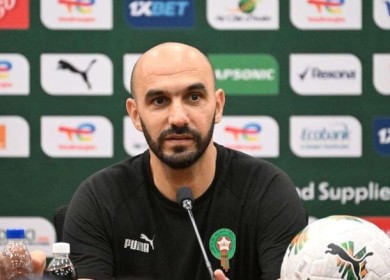 الاتحاد الإفريقي لكرة القدم يلغي عقوبة إيقاف الركراكي