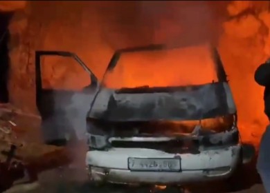 مستعمرون يحرقون منزلا ومركبة في اللبن الشرقية جنوب نابلس