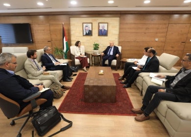 حجاوي يدعو إلى مضاعفة الدعم المالي لقطاع الحكم المحلي لتوسيع مجالاته