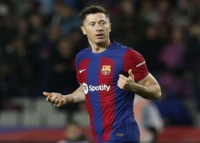 ليفاندوفسكي يتحدث عن مستقبله مع برشلونة في الموسم المقبل