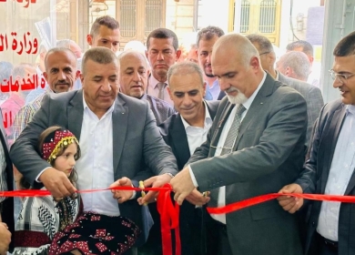 الوزير سليمية والمحافظ دودين يفتتحان دائرة الخدمات البيطرية في شمال الخليل