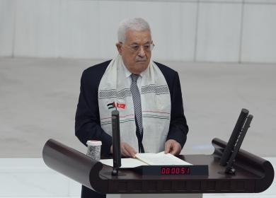 الجالية الفلسطينية فى رومانيا  تشيد بقرار السيد  الرئيس ابو مازن  التوجه الى غزه وتعتبره خطوة على طريق إنهاء الانقسام وتجسيد الوحدة 