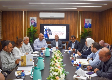 أبو هولي: الإعلام ركيزة أساسية في فضح الادعاءات الإسرائيلية المزيفة ضد "الأونروا"