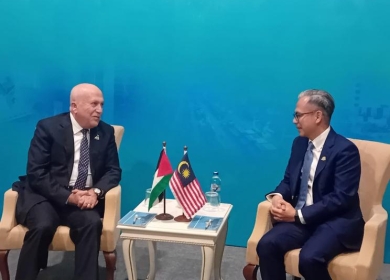 وزير الاقتصاد يبحث مع نظيره المصري ووزير الاتصالات الماليزي تطوير التعاون الاقتصادي