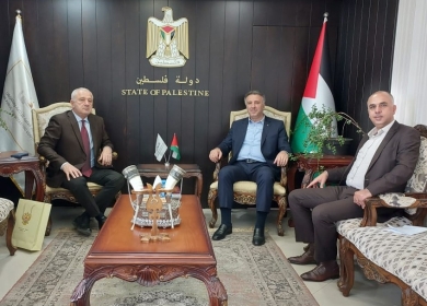 الوزير عساف يستقبل السفير الروسي لدى دولة فلسطين