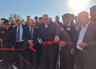وزير الداخلية يفتتح مقر الدفاع المدني في بلدة الطيبة غرب جنين