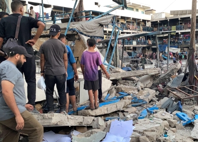 شهداء ومصابون ومعتقلون خلال اقتحام الاحتلال مدرسة في بيت حانون واجبار النازحين على اخلائها