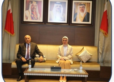 الرجوب يلتقي بوزيرة شؤون الشباب البحرينية