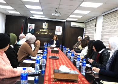 وزيرة شؤون المرأة تؤكد أهمية الشراكة في حماية النساء