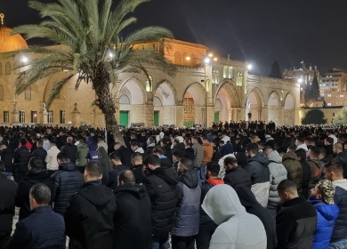 80 ألفا يؤدون صلاتي العشاء والتراويح في المسجد الأقصى