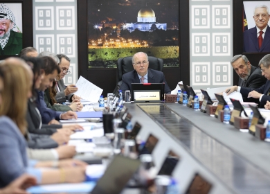مجلس الوزراء يوجه بمزيد من التدخلات لتعزيز صمود المواطنين والقطاع الخاص في المناطق المستهدفة شمال الضفة