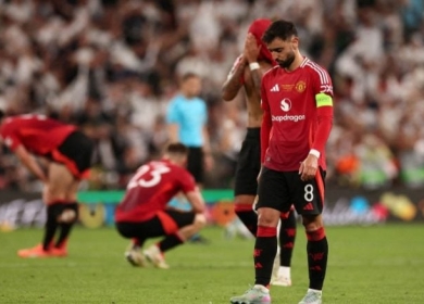خسارة الدوري الأوروبي تدفع مانشستر يونايتد لمزيد من الاضطرابات المالية