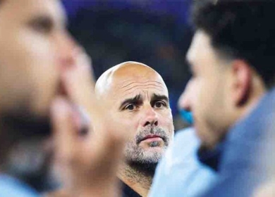 لماذا يهدد غوارديولا بالرحيل عن مانشستر سيتي بعدما خانه كل حلفائه؟