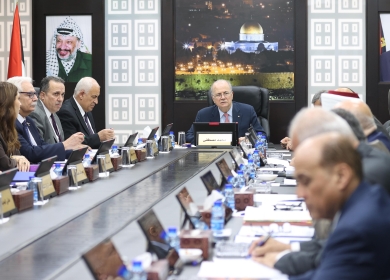مجلس الوزراء: جهود الرئاسة والحكومة مستمرة لوقف العدوان والإفراج عن أموالنا المحتجزة