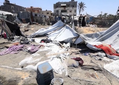 4 شهداء ومصابون في قصف الاحتلال خيمة تؤوي نازحين غرب خان يونس