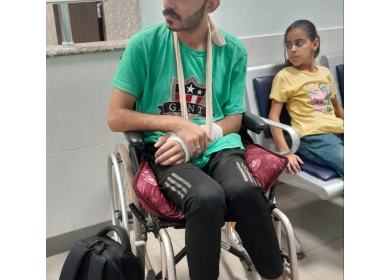 جريح بحاجة للسفر العاجل لاستكمال علاجه خارج البلاد