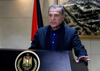 أبو ردينة: التهديدات الإسرائيلية بفرض عقوبات على شعبنا مرفوضة ولن تثنينا عن مواصلة نضالنا