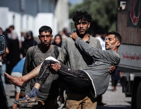 إصابات جراء قصف مسيّرة للاحتلال وسط قطاع غزة