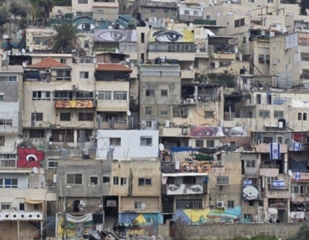 من سلوان إلى كفر عقب: كيف يعيد الاحتلال تشكيل خريطة القدس السكانية؟