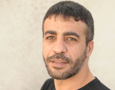 رغم حالته الصحية الحرجة: إدارة السجون تعيد الأسير أبو حميد إلى سجن "الرملة"